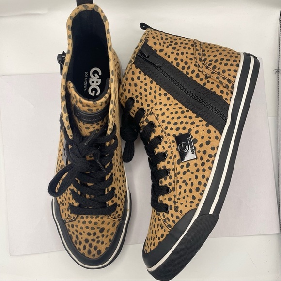 GBG Los Angeles Tan and Black Polka Dot Sneakers - Picture 5 of 10